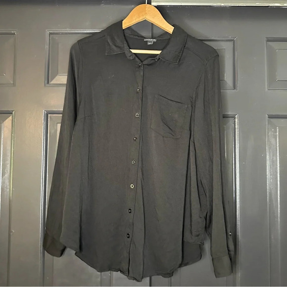 TORRID 97% Rayon  Button-Front SHIRT Size  1X(c5 - Picture 2 of 8